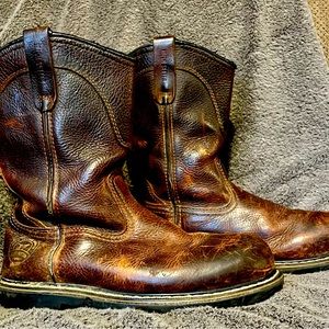 Red Wing Shoes EDGERTON
MENS 11-IN WATERPROOF LEATHER SAFETY TOE BOOT 8US EE